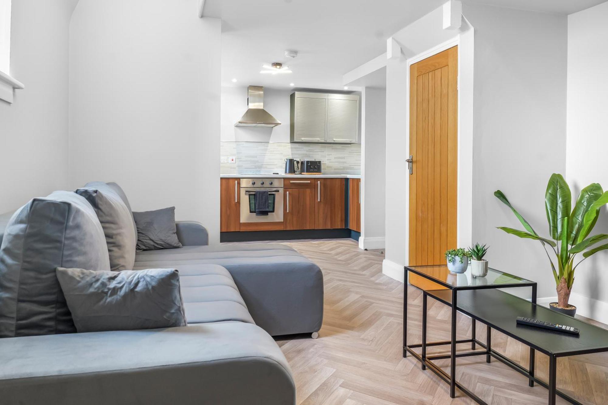 St George's Quarter - Luxury - Duplex - Free Parking - From - Free Wifi - Newly Renovated - Moorfeilds Apartment